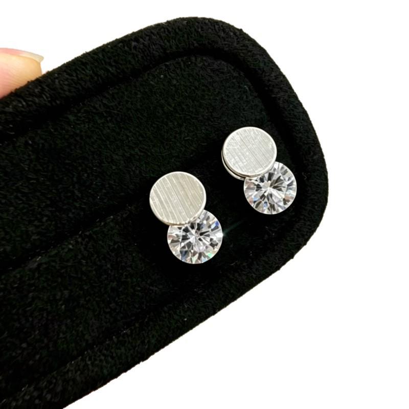Japanese & Korean Style Silver Rhinestone Stud Earrings: Elegant, Fashionable, Versatile for Everyday Wear.