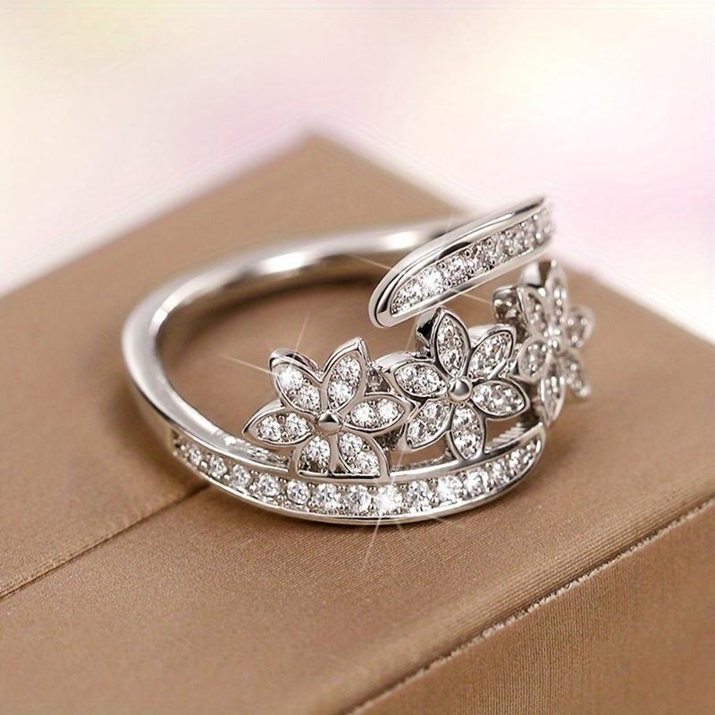 Women's Luxury Geometric Elegance Flower Ring Wedding Engagement Party Jewelry Accessories