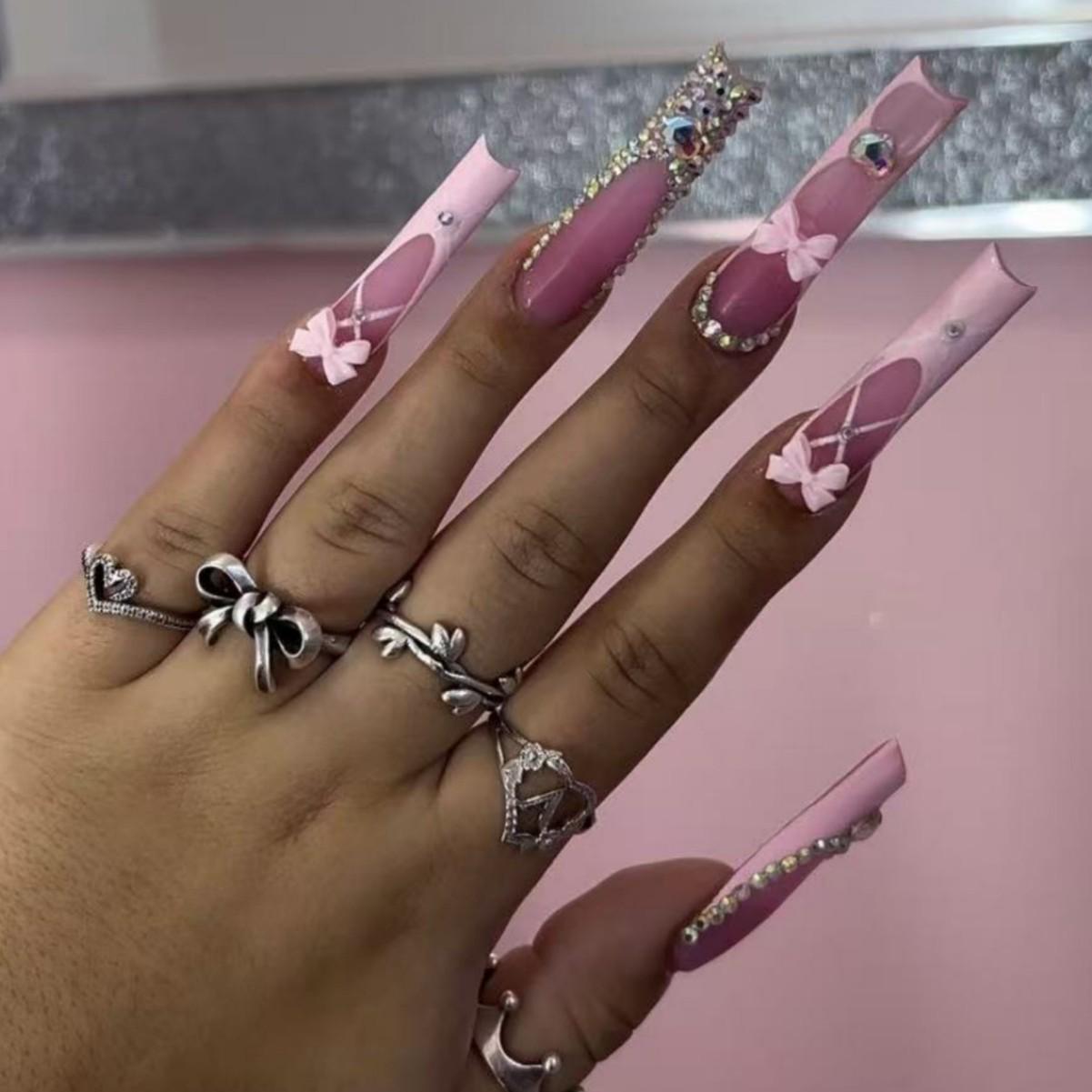 

Французские накладные ногти-стилеты с блестящим краем - 24 съемные штуки