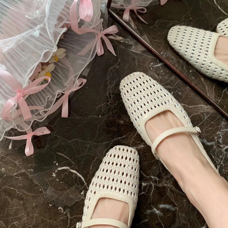 Women's Retro Woven Hollowed-out Square Toe One-shoulder Thick Heel Half-drag Shoes