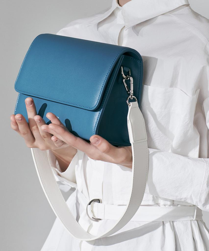 Mclanee Lapis Shoulder And Crossbody Bag