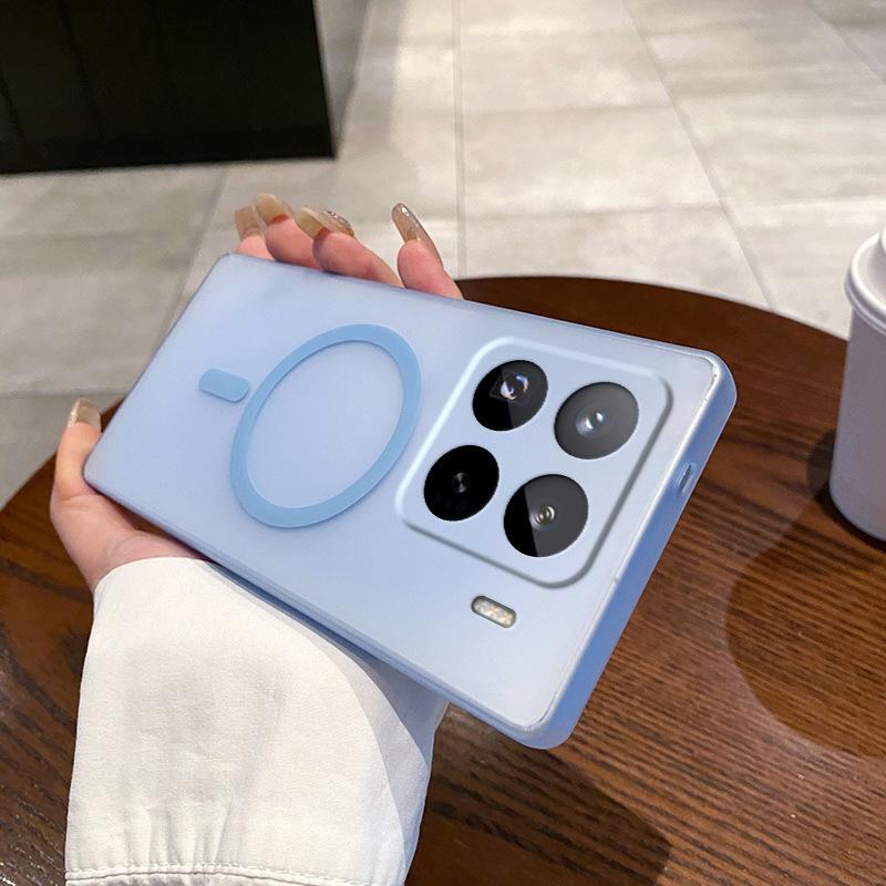 

Это тонкий и легкий магнитный чехол для телефона Xiaomi 15Pro с ледяным напылением.. Он имеет матовый полупрозрачный Redmi K80 и противоударный чехол K70 Redmi K70 синий