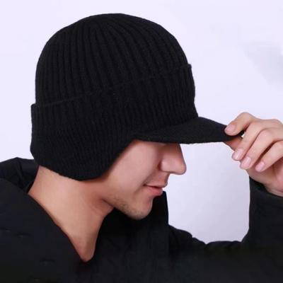Wintermütze mit Ohrenschutz und Ohrenklappen, gestrickt, lange Krempe, hält warm