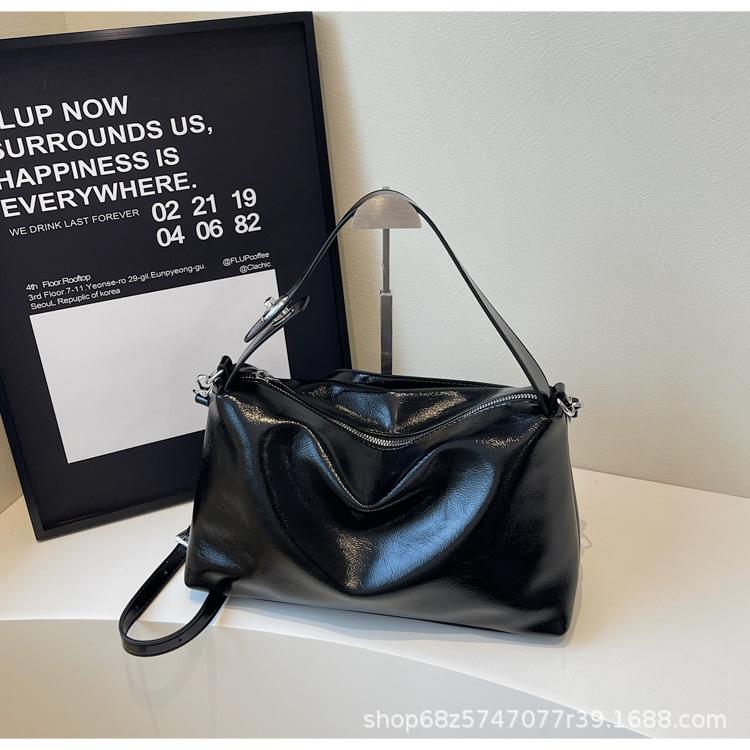 Large Capacity Bag Women's 2025 New French Niche High-end Commuting Large Bag Women's Shoulder Messenger Bag Women's Bag