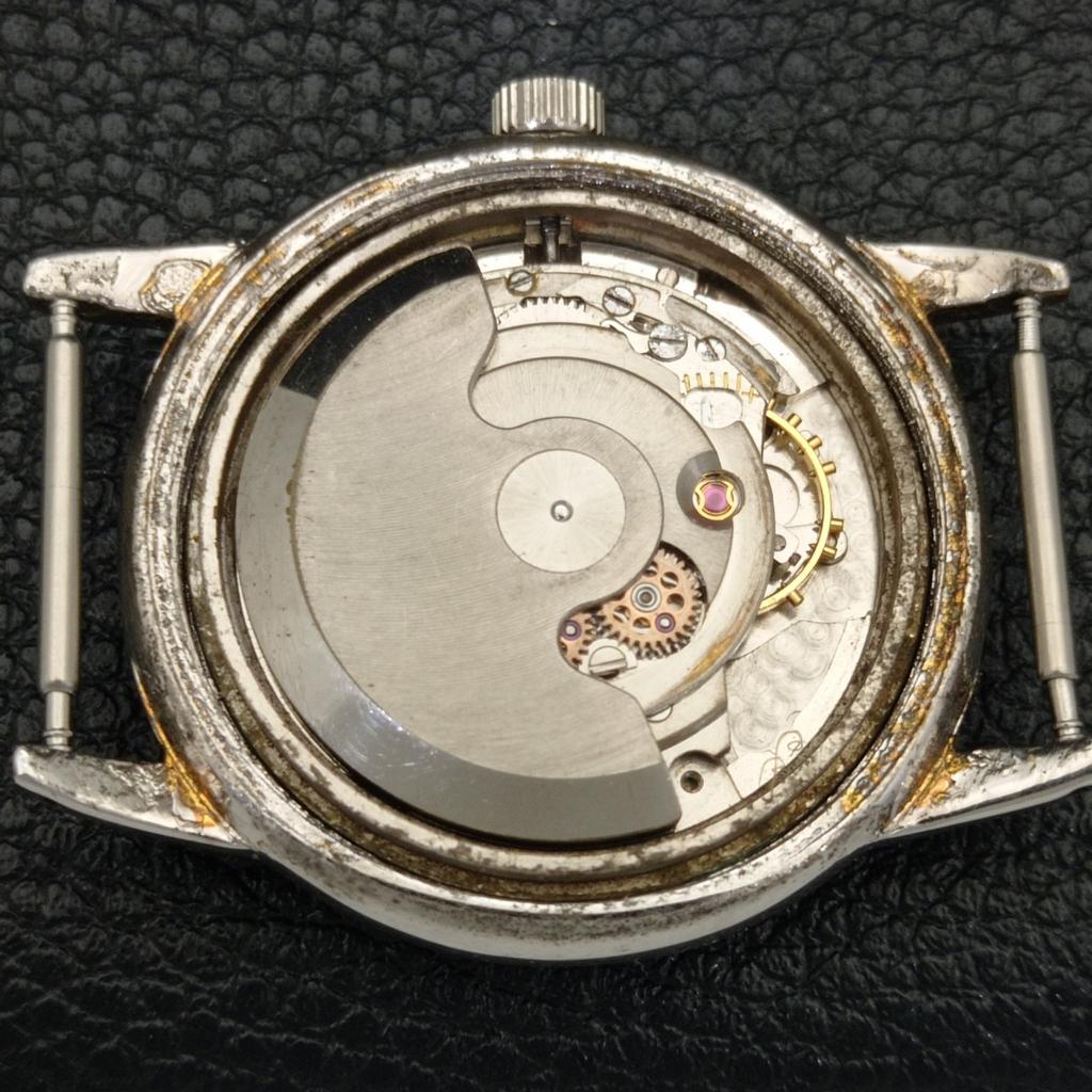 VINTAGE TITONI AIRMASTER ROTOMATIC SWISS MENS CREAM COLOR DIAL WATCH A700334-5 R202-a700334