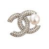 Double C Brooch - Lightweight Zinc Alloy Luxury Shell Imitation Pearl Pin for Suit Shirt - Elegant Accessory