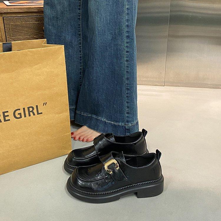 [Ushilai] French Retro Loafers Women's 2025 Spring New Soft-soled Casual Versatile Black Small Leather Shoes