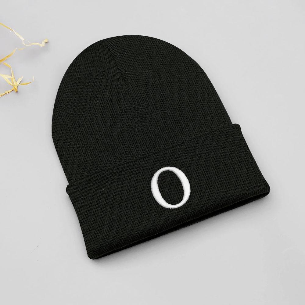Letter A-Z Embroidered Beanie Hat Unisex Winter Knit Caps for Men Women Soft Ski Hat