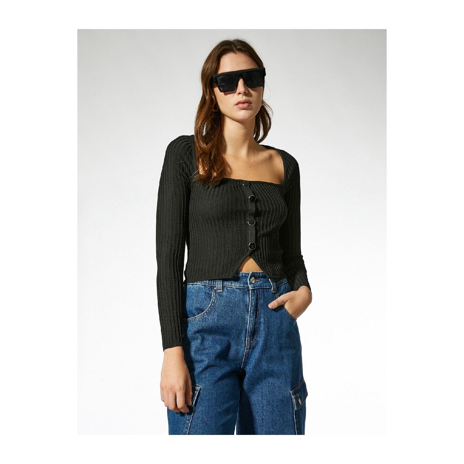 

Трикотажний светр із квадратним коміром і гудзиками S чорний