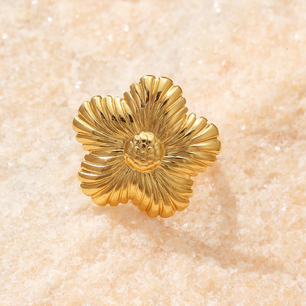 Golden Plated Vintage Flower Open Adjustable Ring for Women Elegant Statement Jewelry Gift