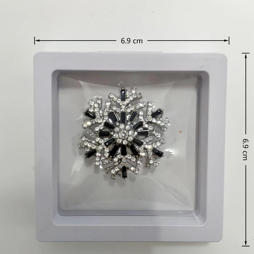 Rotatable Crystal Snowflake Brooch - Women's Elegant Corsage Accessory