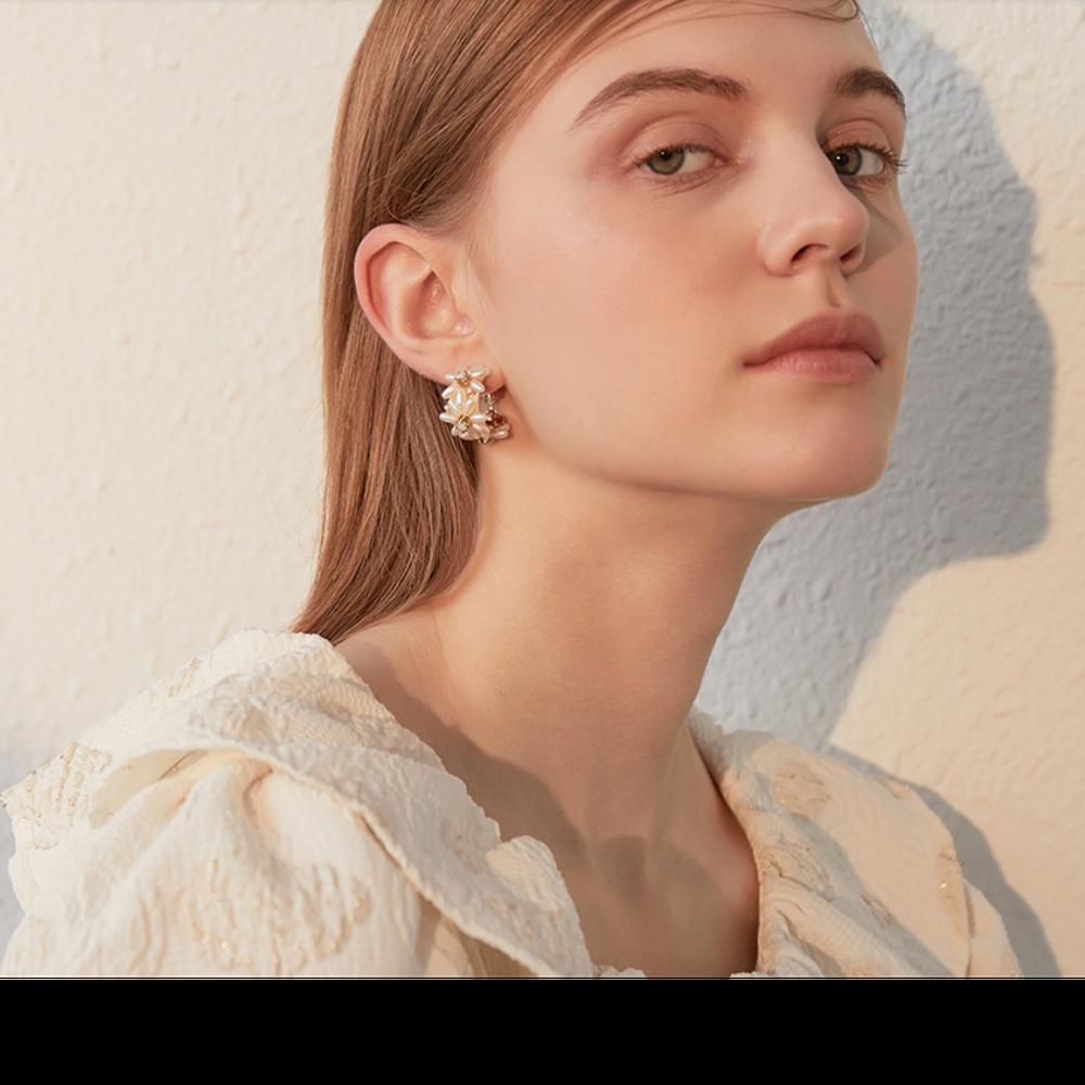 925 Silber schlichter Vintage-Ring künstliche Perlenblume Party Creolen für Frauen Modeschmuck (5 Stück kostenloser Versand)