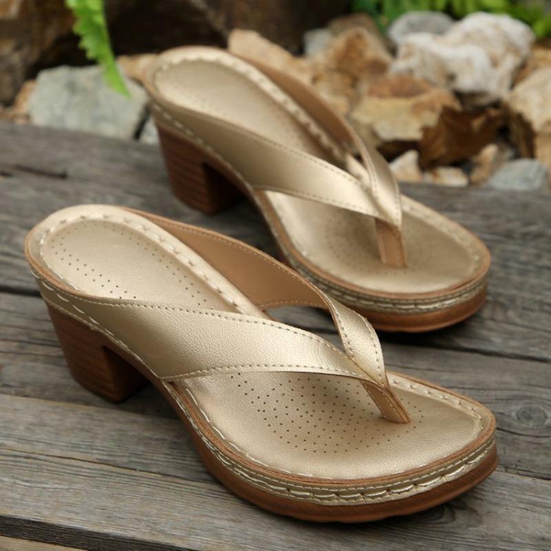 Summer New Foreign Trade Large Size Slippers Women's European and American Flip Toe High Heel Thick Heel Casual Wear Beach Women's Sandals