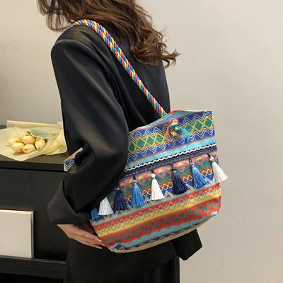 Plátěná taška Trendy a personalizovaná taška přes rameno v etnickém stylu Tote Bag 2023 Léto Nová móda Neformální Tassel Tassel Přes rameno