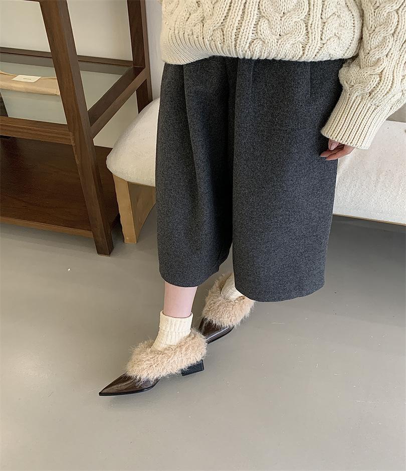 

One-pedal Korean thick-heeled single shoes fluffy small leather shoes 2025 new Mary Jane shoes women s winter velvet shoes 39 коричневый