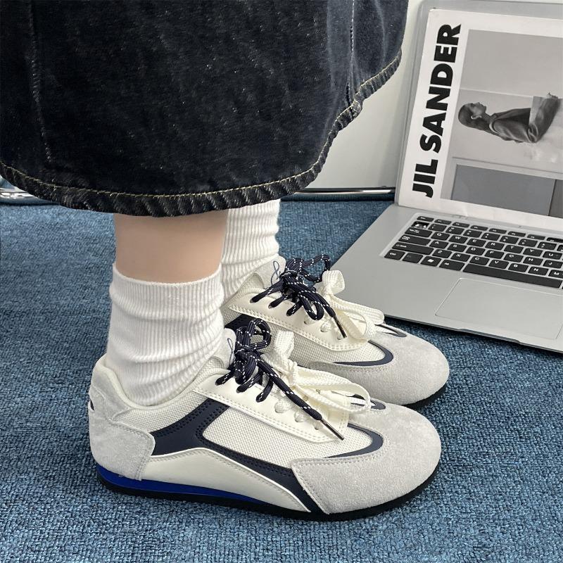 Children's new fashionable versatile breathable not tired feet junior high school students casual sports shoes