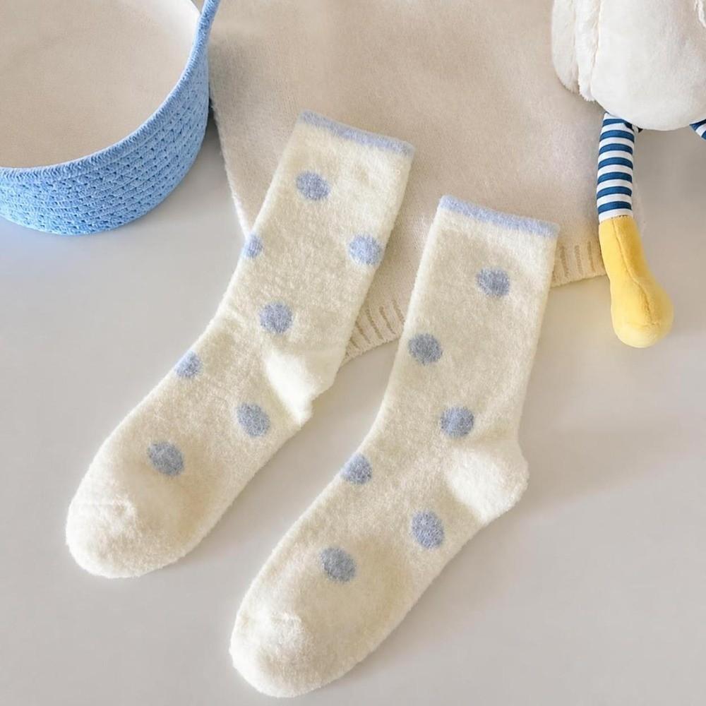Weiche Acryl-Plüschsocken Wadenhoch Cartoon-Socken Niedliche Flauschsocken Für Damen