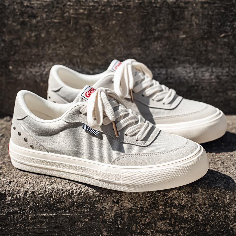 New Men's Classic Four Seasons Fashion Canvas Low Top Skateboarding Shoes Comfortable Soft Sole Sneakers