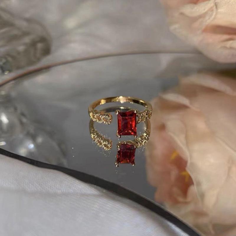 Women's Retro Industrial Gold-Plated 18k Ring with Brushed Finish and Diamond Inlays - Luxury, High-End Style