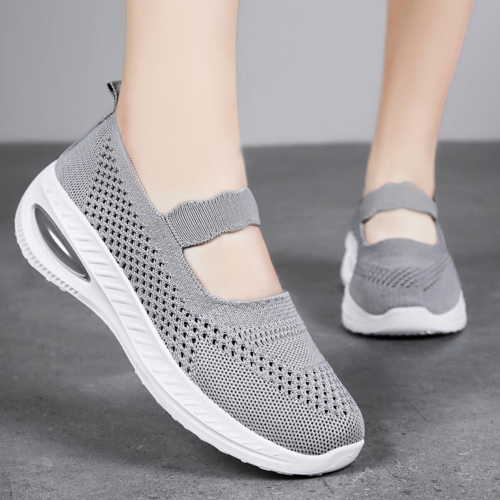 Shoes women's shoes new old Beijing cloth shoes autumn wide-headed mother shoes elderly comfortable and lightweight soft-soled walking shoes