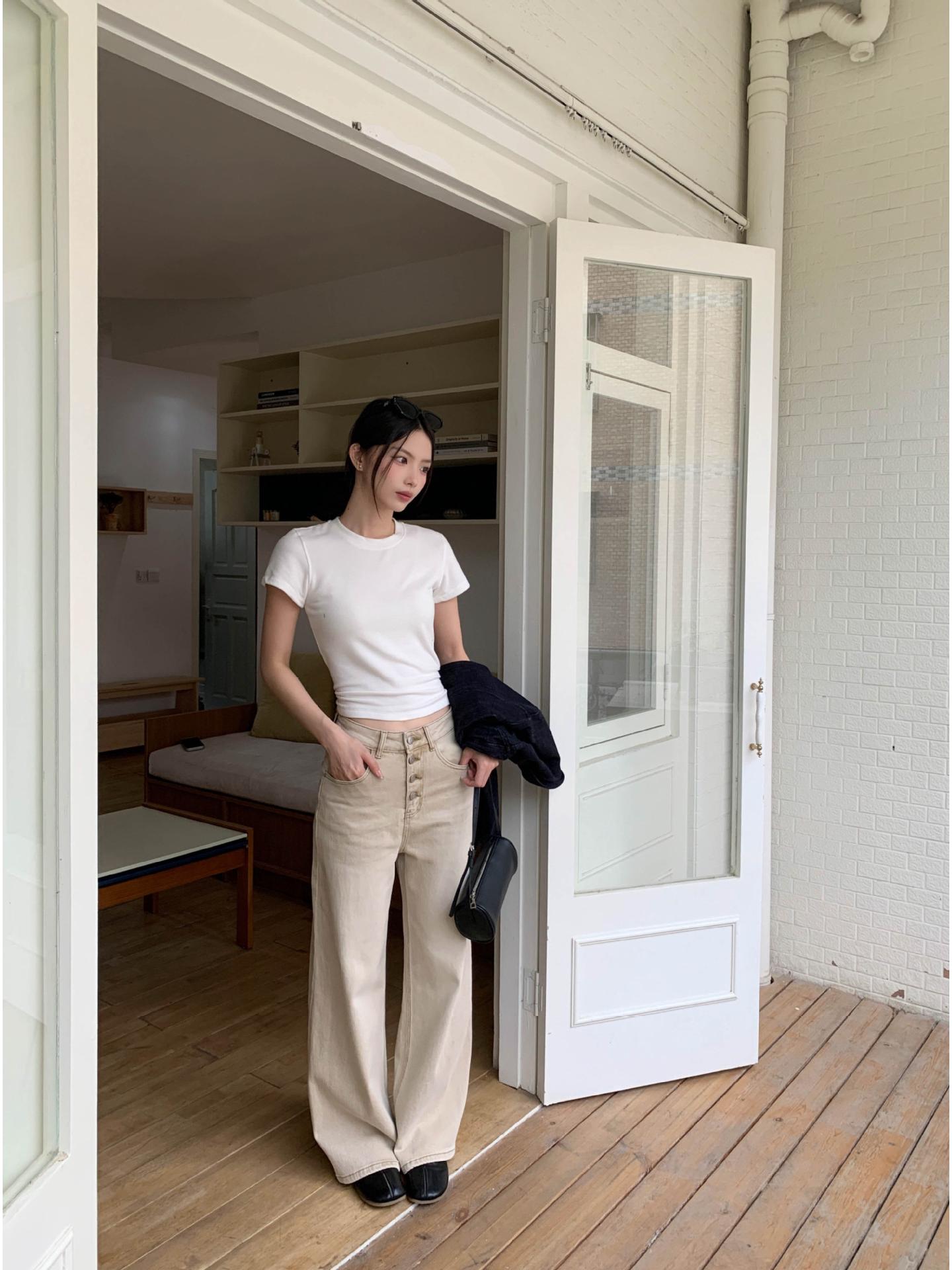 

Buckle Milk Tea Color Retro High Waist Wide Leg Jeans for Women 26