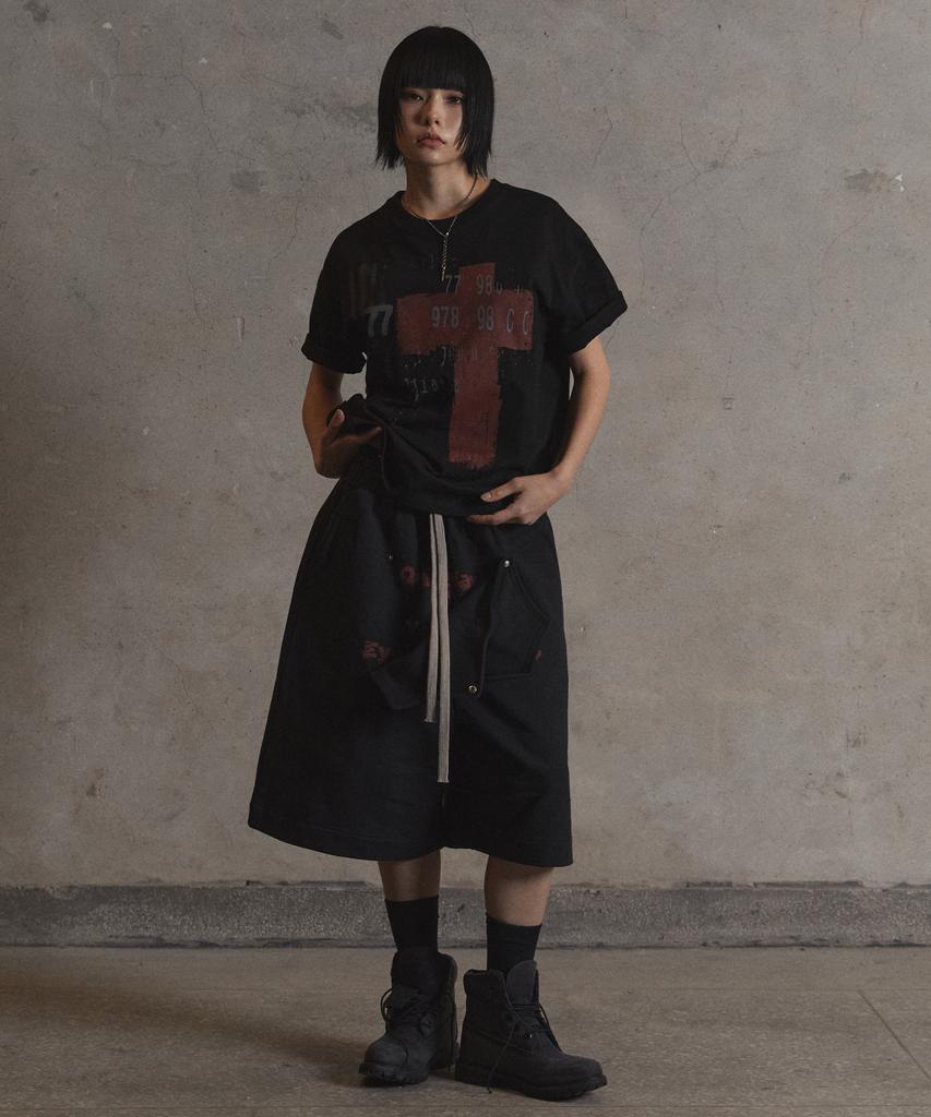 Garter Gallery Red Cross T-Shirts_Black