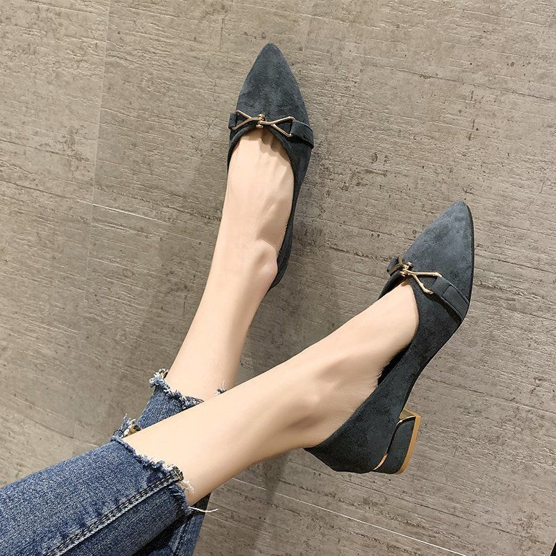 Versatile flat-bottomed black medium-heeled shoes, casual soft leather rough-heeled single shoes, women's pointed head, new summer and autumn models