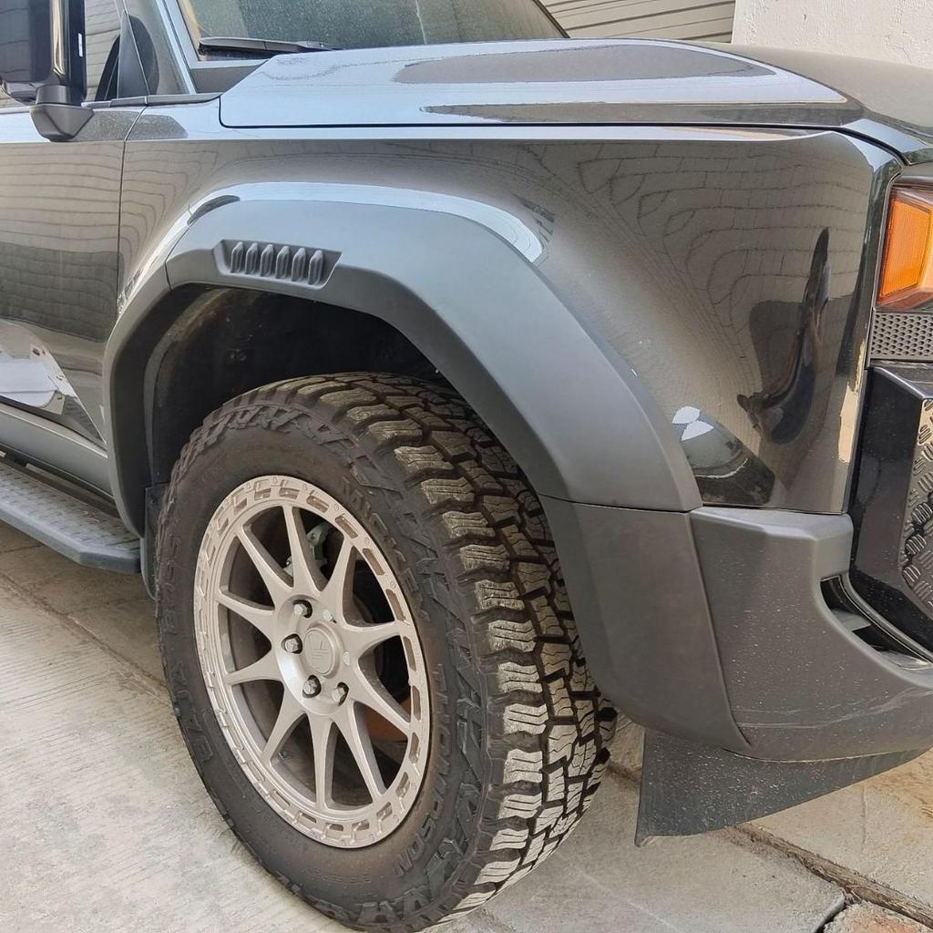 Prado LC250 Fender Flares Wheel Arch: Custom Modification, Widened and Thickened for Enhanced Installation
