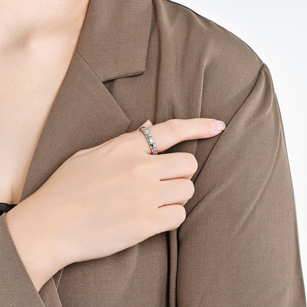 Luxury Retro Geometric Simple Stylish 18K Gold Ring Ring High-End Wear Women's Jewelry