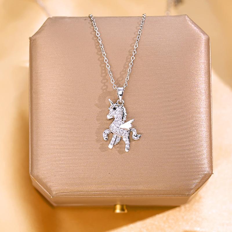 Golden Luxury Diamond Titanium Steel Necklace Women Fashion Slim Waist H Pendant Collarbone Chain