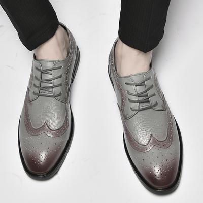 Scarpe da uomo Brogue alla moda con scollo basso in vera pelle di alta qualità Stile alla moda Scarpe da uomo per Matrimonio, Festa e Affari