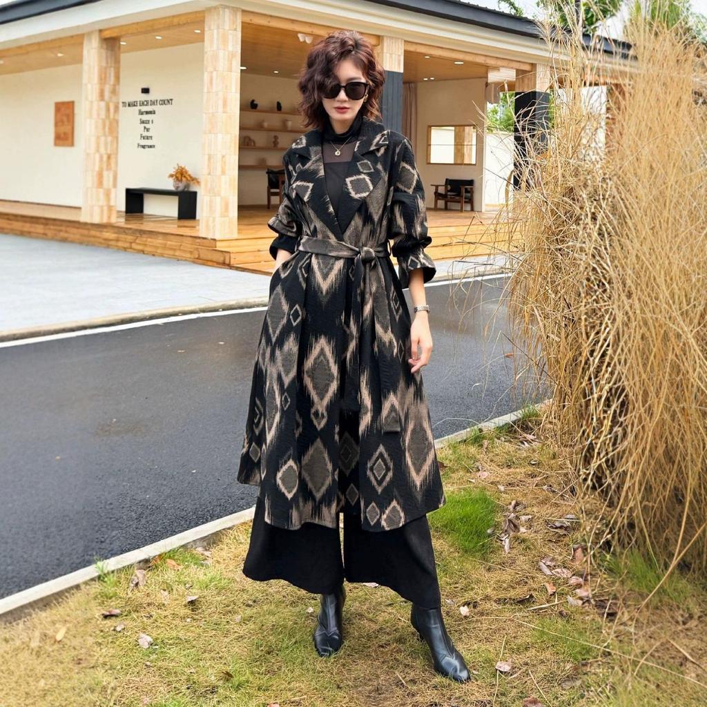 Women's Plus Size Hepburn Style Long Trench Coat - Autumn/Winter Knee-Length Cardigan with Waist-Cinching Belt