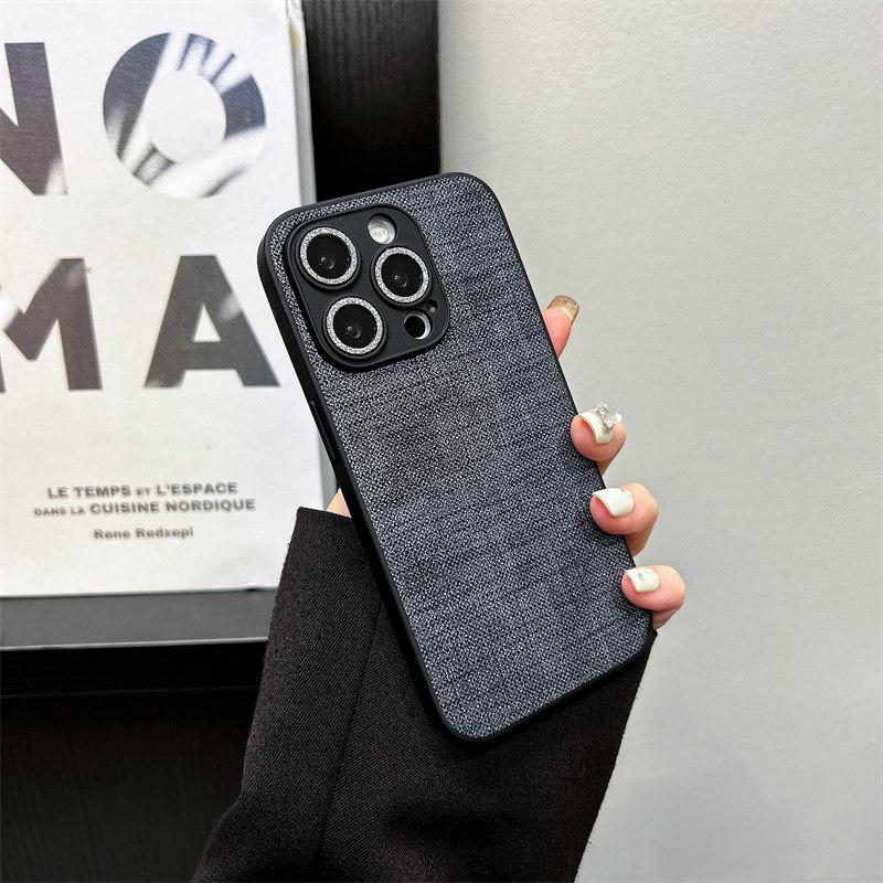 

Роскошный чехол с принтом на холсте и блестящей пленкой для линз для iPhone 16 Pro Max 15 14 Plus 13 12 Pro 11. Универсальный защитный чехол от падения iPhone 16 чёрный