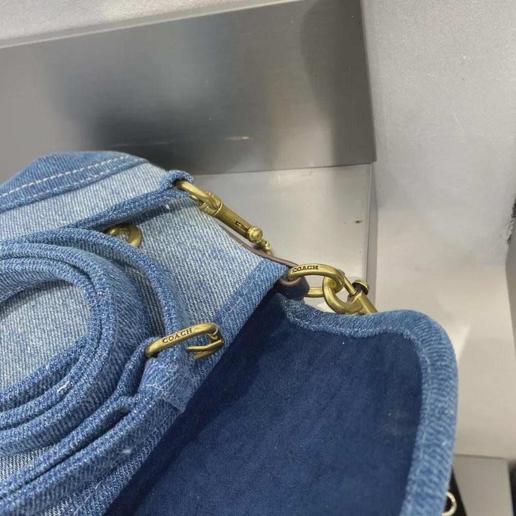 2024 Spring/Summer Women's Retro Blue Denim Shoulder Bag