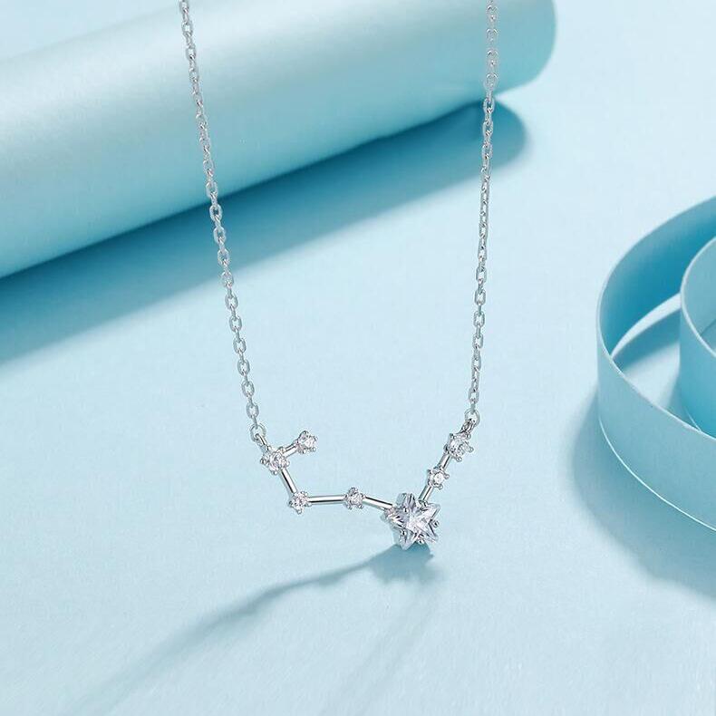 

Ожерелье Свежее ожерелье из пяти предметов с бриллиантовой инкрустацией Звезды, полные звезд, короткая цепочка на ключицу