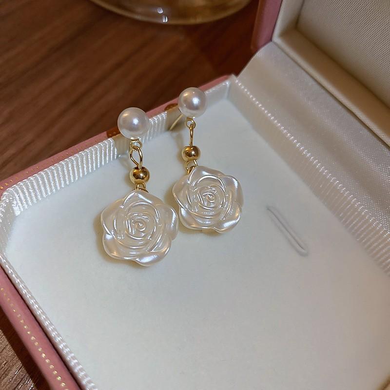 Silver needle rose flower pearl stud earrings Korean small fresh new fashion earrings simple earrings earrings wholesale women