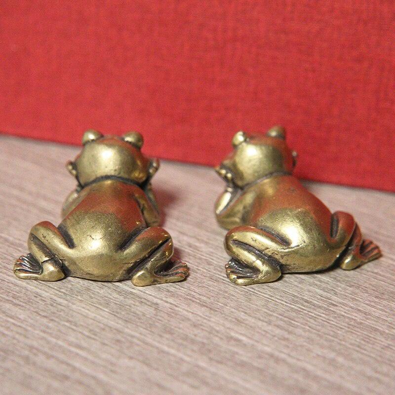 Brass Small Frog Miniatures Figurines Vintage Handmade Copper Animal Ornaments Home Decor Living Room Desktop Decorations Crafts