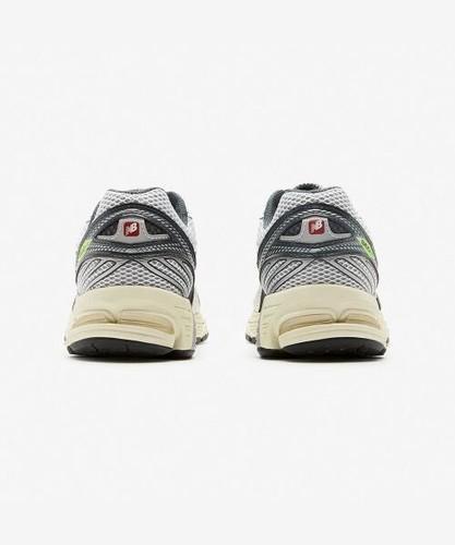 New Balance 860V2 White Black Casual Sneaker ML860SN2 Unisex