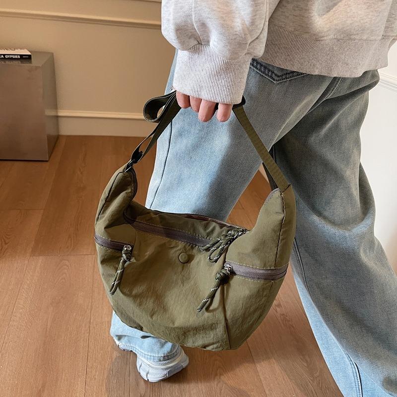 Casual solid color dumpling bag women's new versatile croissant simple texture nylon shoulder messenger bag