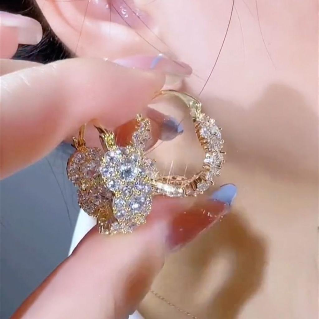 Diamond Studded Round Earrings With Women's Light Luxury Temperament, Versatile And Fashionable Earrings