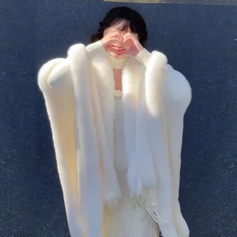 Fashion Women's Atmosphere Autumn and Winter Fur Collar Cape Shawl Loose Women's Knitted Shawl Jacket with Cape Women's Coat