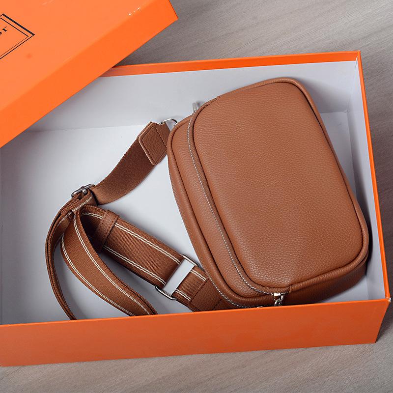 A Fashionable and Niche Single-shoulder Crossbody Bag with Multiple Layers of Exquisite Small Square Bag