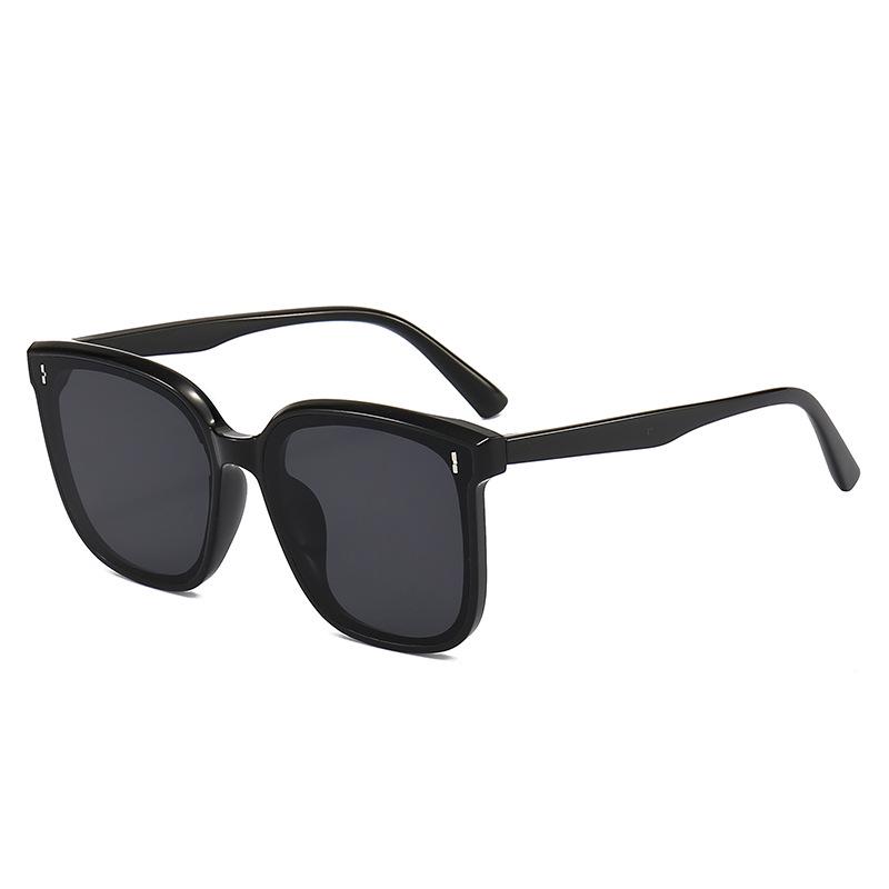 

Женские трендовые солнцезащитные очки GM 2024 - Мужские очки для вождения с защитой от УФ-лучей, Слим-посадка для крупных лиц Plastic Teeth