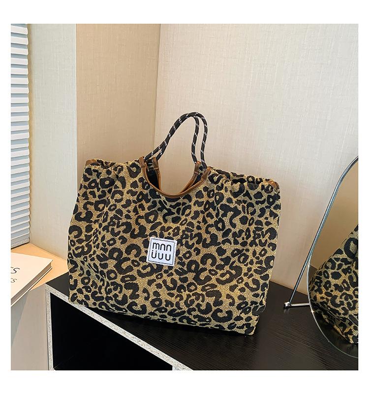 

Жіноча сумка-тоут із леопардовим принтом у ретро-моді, нова осіння мода 2024, універсальна сумка через плече коричневий