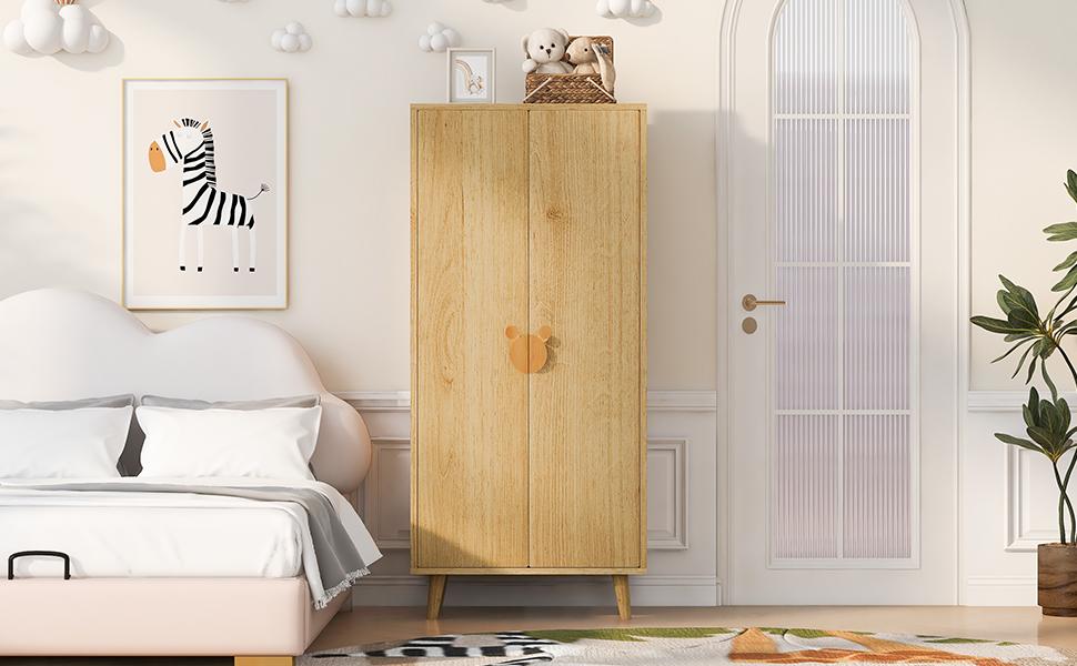 Kleiderschrank 70 × 55 × 170 cm, Design mit Doppeltür und großen Staufächern, griffförmige Cartoon-Figuren und erhöhte Füße, Holzfarbe