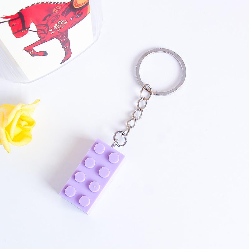 Bunte 2x4 Noppen Schlüsselanhänger: Personalisierter Taschenanhänger Ornament & Kleines Geschenk