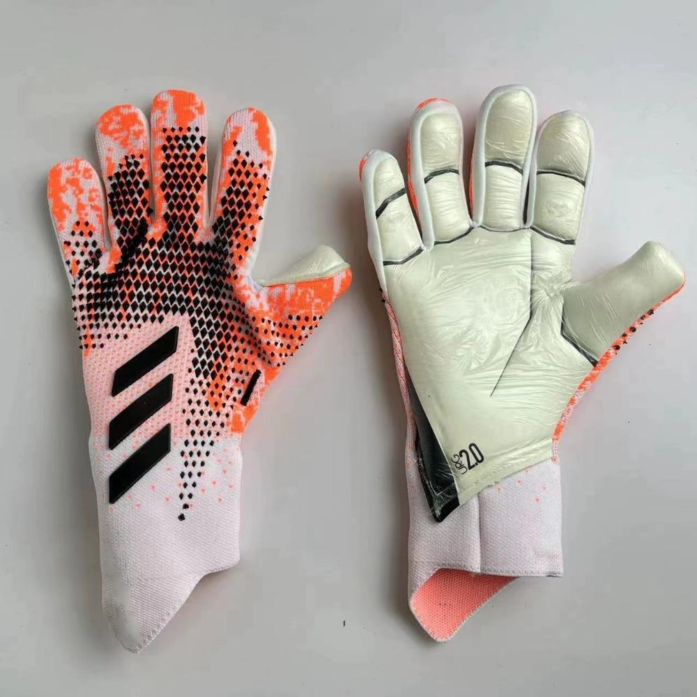 Football Goalkeeper Gloves Are Breathable and Wear-resistant for Competitions