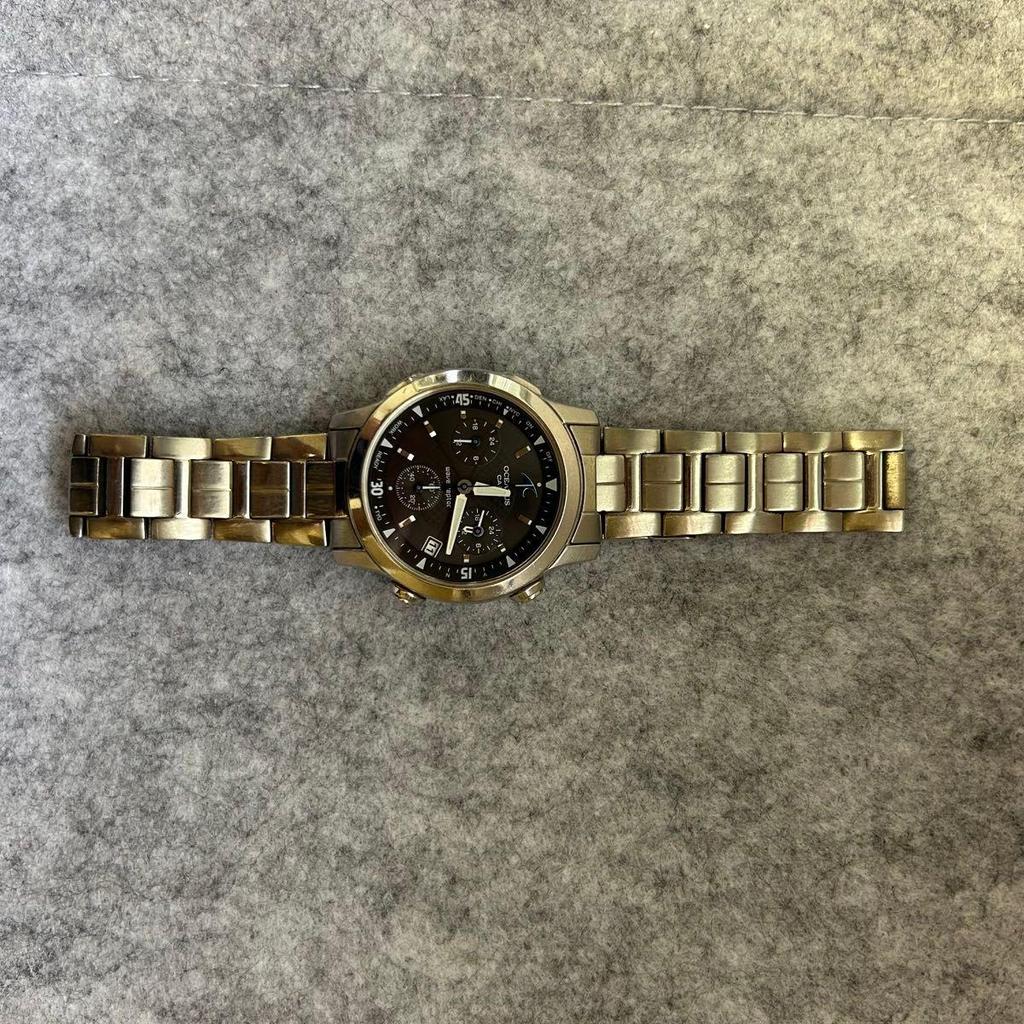 Used CASIO OCEANUS OCW-10 Radio Solar Chronograph CASIO OCEANUS Wave Ceptor Wristwatch