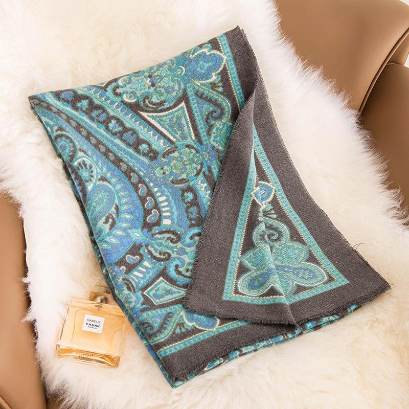 New Retro Imitation Cashmere Scarf for Women in Autumn and Winter High End Retro Tassel Print Women's Shawl