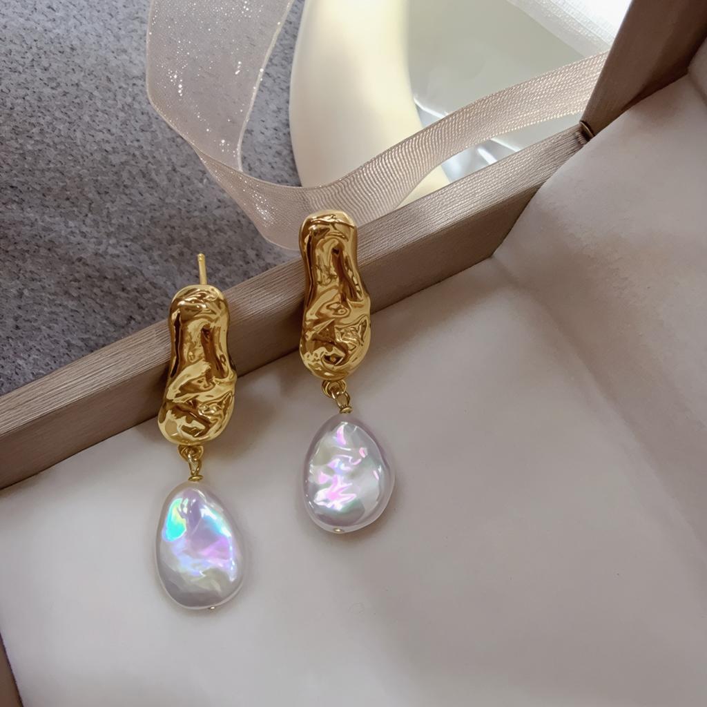 Irregular Water Droplets, Natural Baroque Special-shaped Pearl Stud Earrings, Exquisite Temperament, Versatile French Retro Earrings for Women